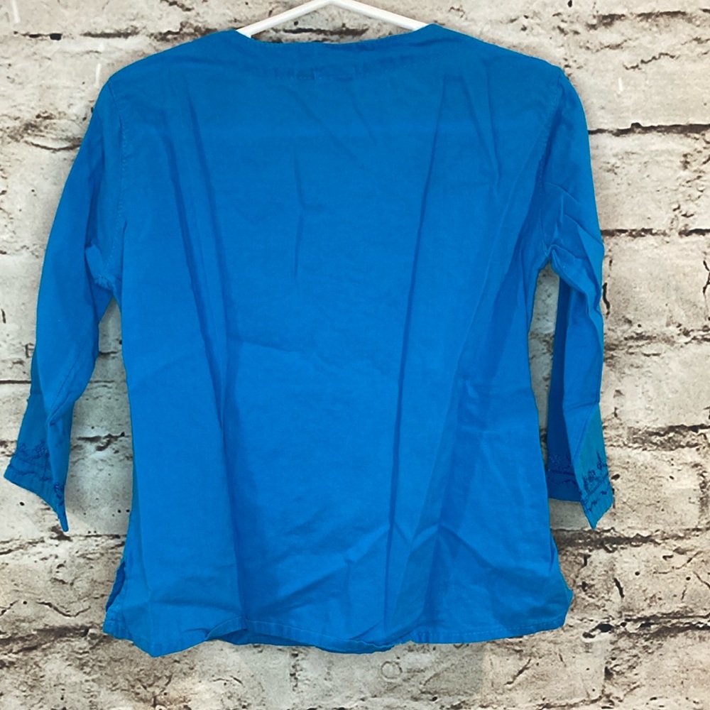 100% cotton Blue Embroidered toddler top - Picture 2 of 5